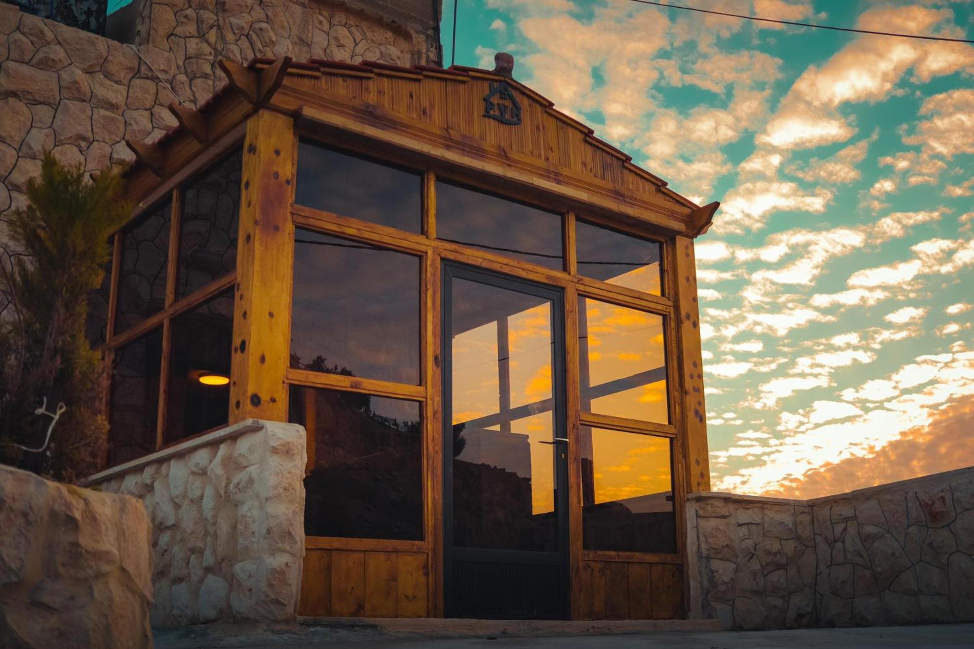 Plaza View Hostel Aţ Ţayyibah Екстериор снимка
